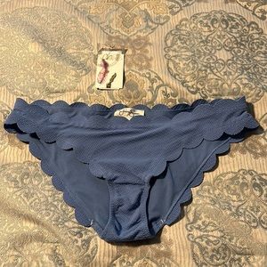 NWT Jessica Simpson scalloped edge bikini bottom size Large